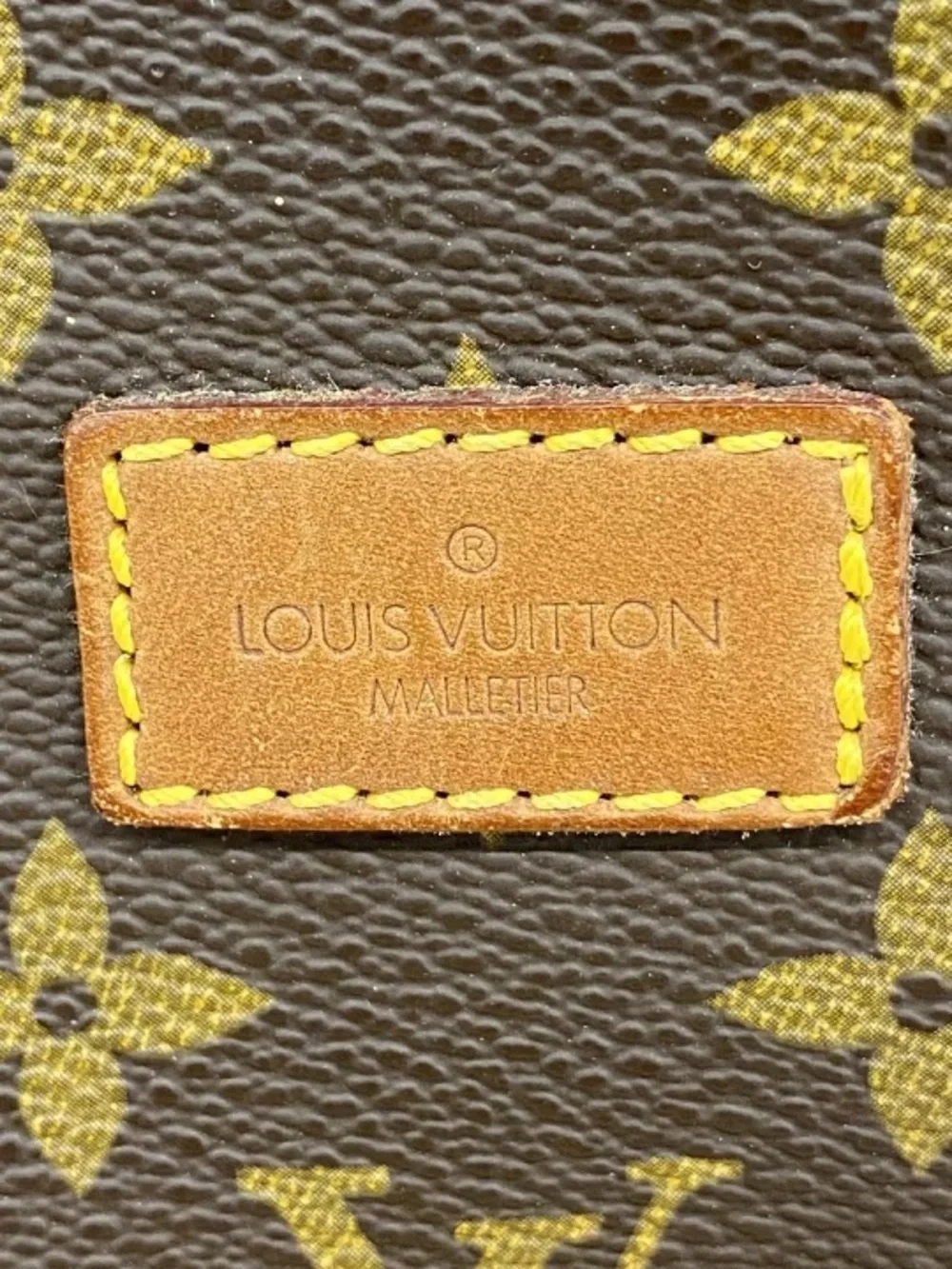 Authentic Louis Vuitton Saumur 43 large messenger crossbody bag